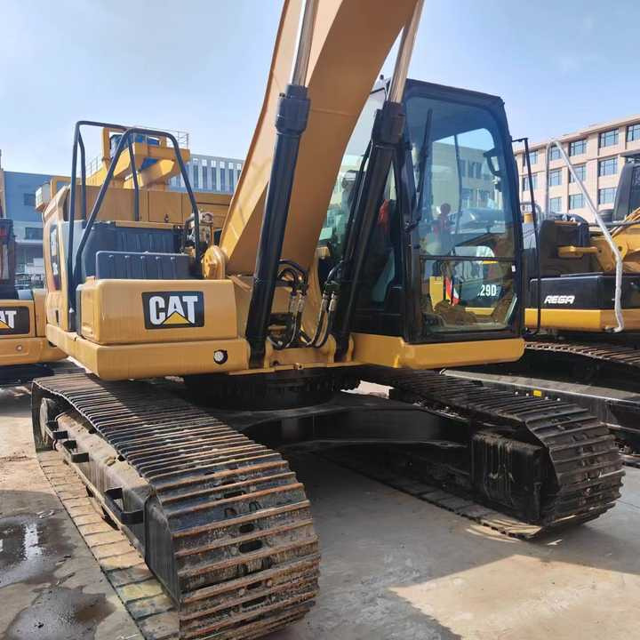 Used CAT 320GC Hydraulic Excavator Caterpillar Multi-Function Used Excavator with Hammer for Construction Project - Kotrógép: 3 kép. Used CAT 320GC Hydraulic Excavator Caterpillar Multi-Function Used Excavator with Hammer for Construction Project - Kotrógép: 3 kép.