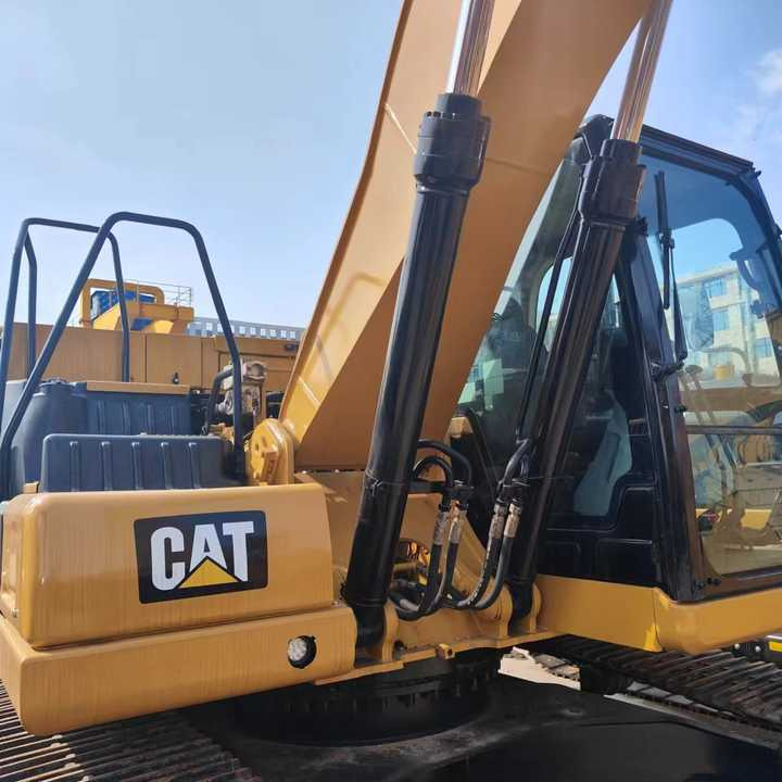 Used CAT 320GC Hydraulic Excavator Caterpillar Multi-Function Used Excavator with Hammer for Construction Project - Kotrógép: 4 kép. Used CAT 320GC Hydraulic Excavator Caterpillar Multi-Function Used Excavator with Hammer for Construction Project - Kotrógép: 4 kép.