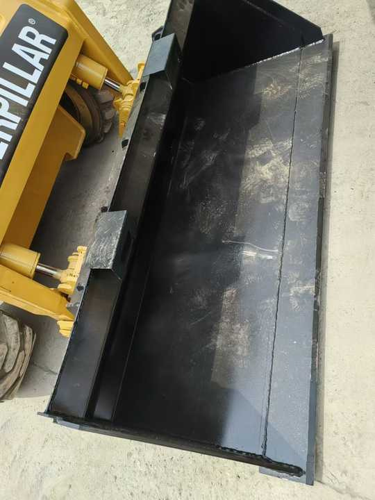 Used Caterpillar 226b Skid Steer with Excellent Performance on Sale Road Working Equipment - Mini homlokrakodó: 5 kép. Used Caterpillar 226b Skid Steer with Excellent Performance on Sale Road Working Equipment - Mini homlokrakodó: 5 kép.