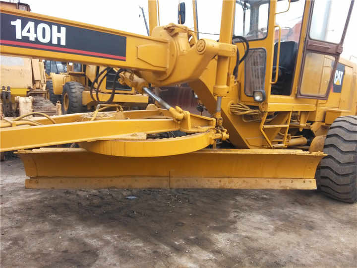 Used Caterpillar CAT 140H Land Road Motor Grader CAT140 CAT Used Grader Cheap Price for Sale - Gréder: 4 kép. Used Caterpillar CAT 140H Land Road Motor Grader CAT140 CAT Used Grader Cheap Price for Sale - Gréder: 4 kép.