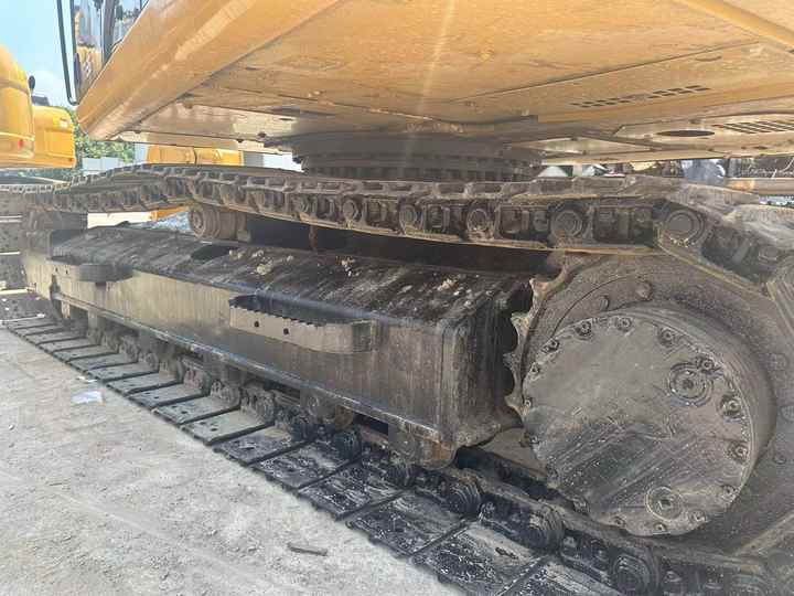 Used Caterpillar Cat312D2 Excavator Original Japan Heavy Machinery Caterpillar 312D2 Excavator for Sale - Lánctalpas kotró: 5 kép. Used Caterpillar Cat312D2 Excavator Original Japan Heavy Machinery Caterpillar 312D2 Excavator for Sale - Lánctalpas kotró: 5 kép.