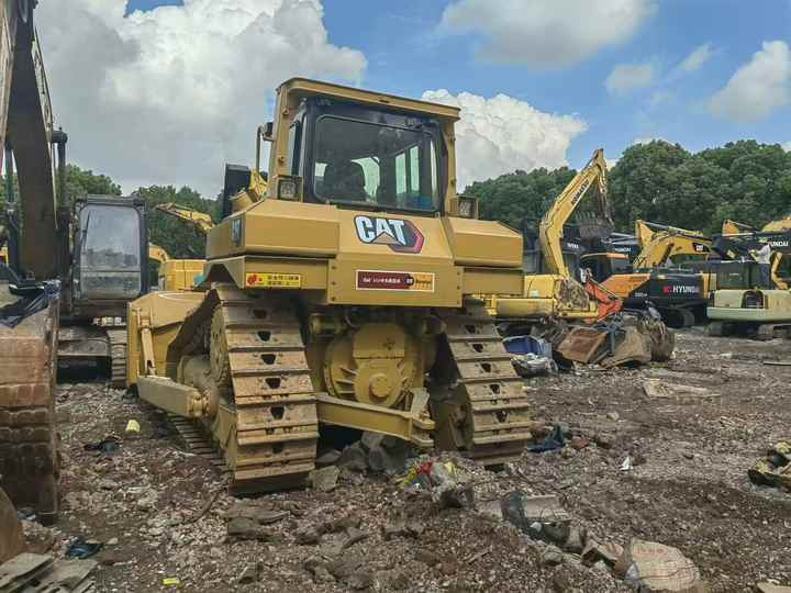 Used Caterpillar D6R Boutique Bulldozer in Running Working Condition Hot Sale Good Condition USD D6R D8R D9R D10R in Stock - Buldózer: 2 kép. Used Caterpillar D6R Boutique Bulldozer in Running Working Condition Hot Sale Good Condition USD D6R D8R D9R D10R in Stock - Buldózer: 2 kép.