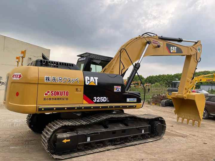 Used Digger CAT 325DL Construction Machinery Construction Digger Used CAT 325DL Cheap Excavator - Lánctalpas kotró: 2 kép. Used Digger CAT 325DL Construction Machinery Construction Digger Used CAT 325DL Cheap Excavator - Lánctalpas kotró: 2 kép.
