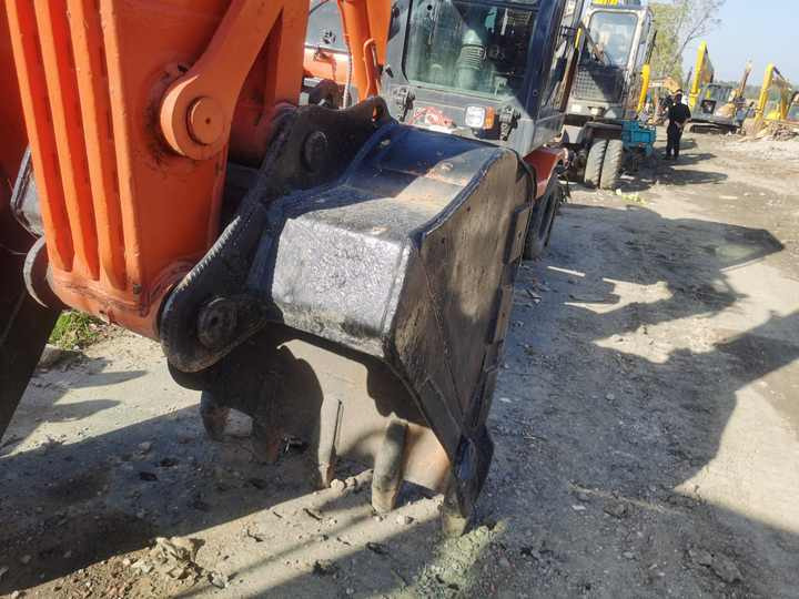 Used Digger Doosan Dh150w-7 Construction Machinery Construction Digger Used Doosan Dh150w-7 Cheap Excavator - Lánctalpas kotró: 2 kép. Used Digger Doosan Dh150w-7 Construction Machinery Construction Digger Used Doosan Dh150w-7 Cheap Excavator - Lánctalpas kotró: 2 kép.