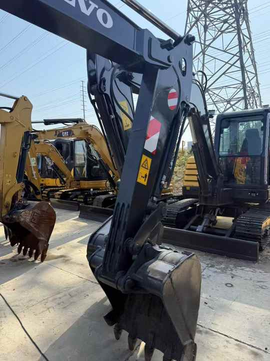 Used Digger VOLVO EC60D Construction Machinery Construction Digger Used VOLVO EC60D Cheap Excavator - Minikotró: 4 kép. Used Digger VOLVO EC60D Construction Machinery Construction Digger Used VOLVO EC60D Cheap Excavator - Minikotró: 4 kép.