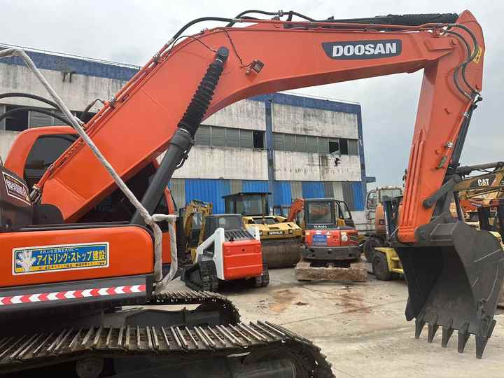 Used Excavator Doosan DX225LC-9 Excavators Mini Equipment Earth Moving Machinery Doosan Digger Excavator for Sale - Lánctalpas kotró: 3 kép. Used Excavator Doosan DX225LC-9 Excavators Mini Equipment Earth Moving Machinery Doosan Digger Excavator for Sale - Lánctalpas kotró: 3 kép.