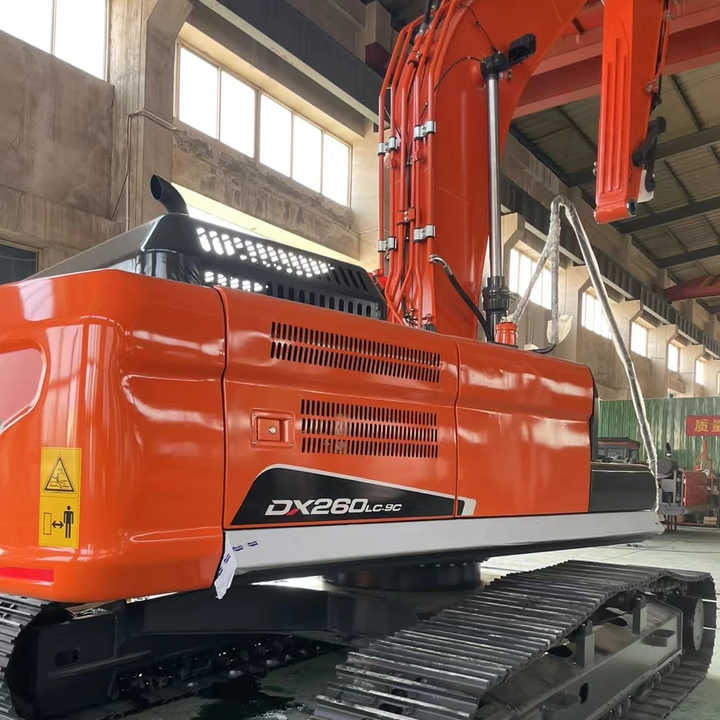 Used Excavator Doosan DX260LC-9 Excavators Mini Equipment Earth Moving Machinery Doosan Digger Excavator for Sale - Minikotró: 4 kép. Used Excavator Doosan DX260LC-9 Excavators Mini Equipment Earth Moving Machinery Doosan Digger Excavator for Sale - Minikotró: 4 kép.