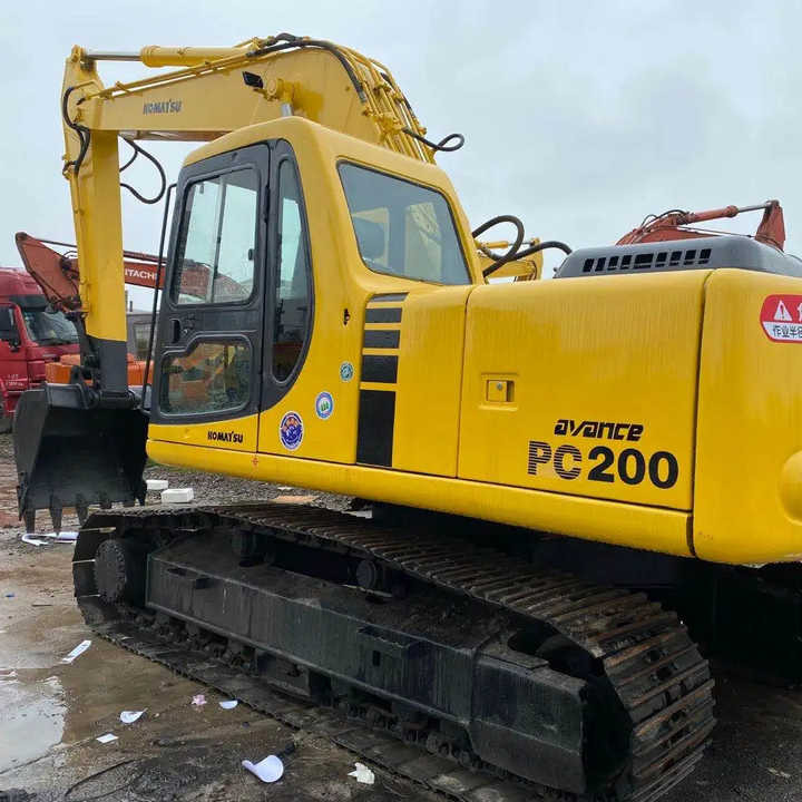 Used Good Quality Japan Original PC200-6 in Good Condition PC200-6 Komatsu - Lánctalpas kotró: 1 kép. Used Good Quality Japan Original PC200-6 in Good Condition PC200-6 Komatsu - Lánctalpas kotró: 1 kép.