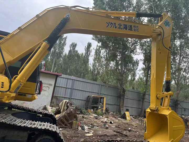 Used Good Quality Japan Original PC220-8 in Good Condition PC220-8 Komatsu - Lánctalpas kotró: 5 kép. Used Good Quality Japan Original PC220-8 in Good Condition PC220-8 Komatsu - Lánctalpas kotró: 5 kép.