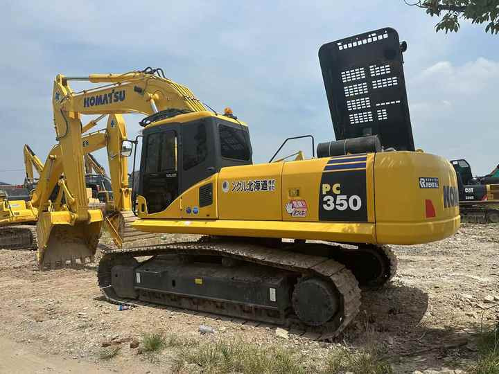 Used Good Quality Japan Original PC350-7 in Good Condition PC350-7 Komatsu - Lánctalpas kotró: 2 kép. Used Good Quality Japan Original PC350-7 in Good Condition PC350-7 Komatsu - Lánctalpas kotró: 2 kép.