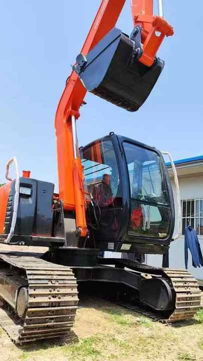 Used Hitachi Excavator ZX70 7ton Japan Import Second Hand Small Crawler ZX70 Excavator for Sale - Lánctalpas kotró: 2 kép. Used Hitachi Excavator ZX70 7ton Japan Import Second Hand Small Crawler ZX70 Excavator for Sale - Lánctalpas kotró: 2 kép.