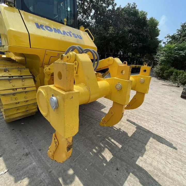 Used Komatsu Bulldozer D65ex Strong Power Komatsu D65ex Track Dozer for Sale - Buldózer: 4 kép. Used Komatsu Bulldozer D65ex Strong Power Komatsu D65ex Track Dozer for Sale - Buldózer: 4 kép.
