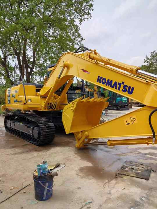 Used Komatsu PC160 Crawler Hydraulic High Performance Digger Excavator Construction Machinery Used Machinery for Sale - Kotrógép: 2 kép. Used Komatsu PC160 Crawler Hydraulic High Performance Digger Excavator Construction Machinery Used Machinery for Sale - Kotrógép: 2 kép.