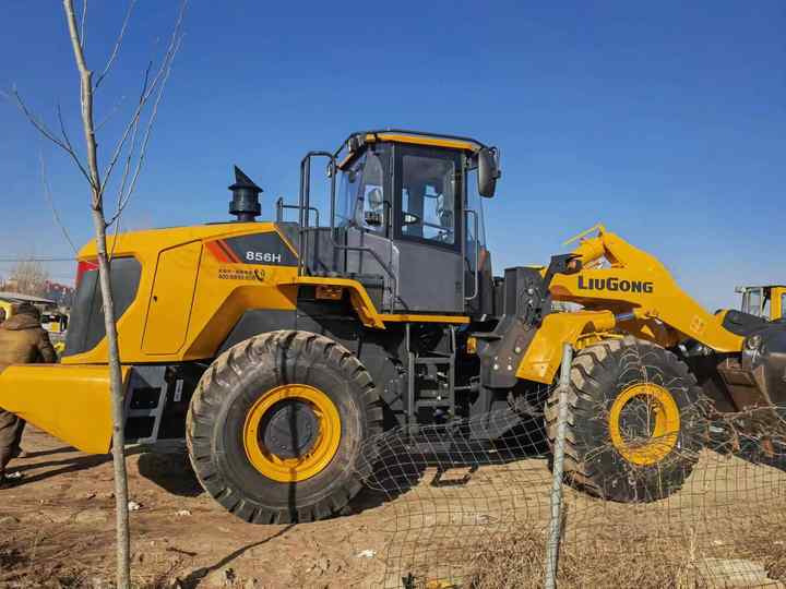 Used LIUGONG 856H wheel in Good Condition for sale 90%new uesd Loader liugong 856h Used Loader For Sale - Gumikerekes homlokrakodó: 4 kép. Used LIUGONG 856H wheel in Good Condition for sale 90%new uesd Loader liugong 856h Used Loader For Sale - Gumikerekes homlokrakodó: 4 kép.