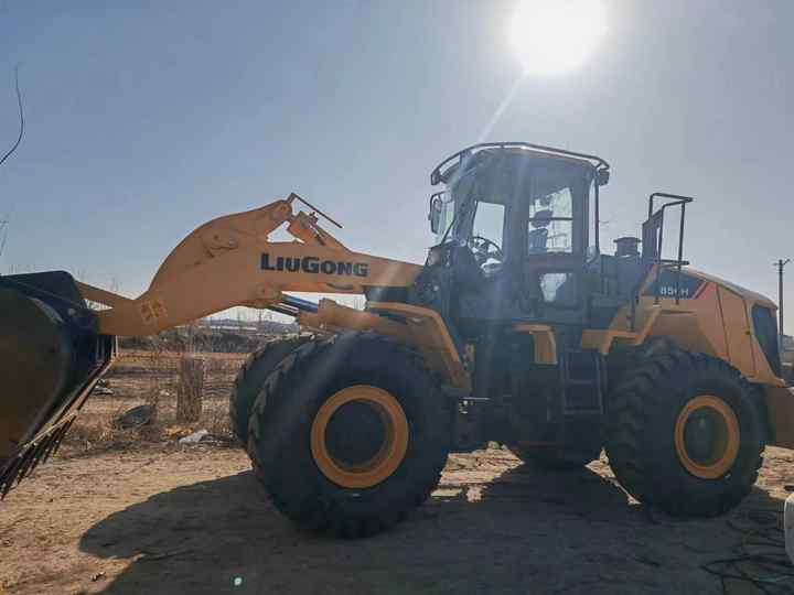 Used LIUGONG 856H wheel in Good Condition for sale 90%new uesd Loader liugong 856h Used Loader For Sale - Gumikerekes homlokrakodó: 2 kép. Used LIUGONG 856H wheel in Good Condition for sale 90%new uesd Loader liugong 856h Used Loader For Sale - Gumikerekes homlokrakodó: 2 kép.