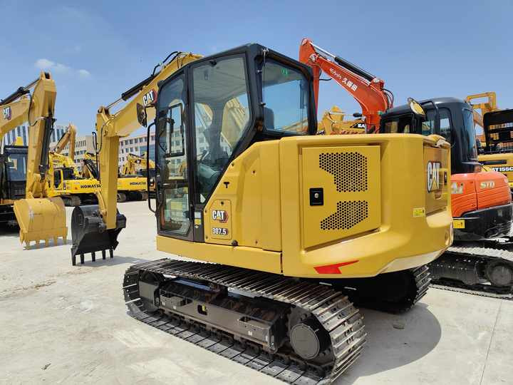 Used Mini Caterpillar 307.5 Excavator in High Quality for Sale - Kotrógép: 2 kép. Used Mini Caterpillar 307.5 Excavator in High Quality for Sale - Kotrógép: 2 kép.