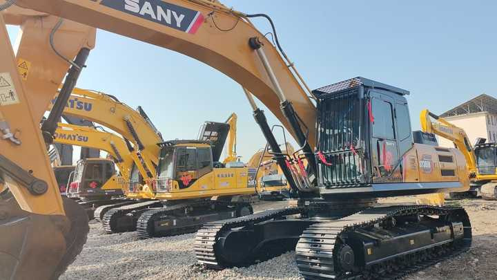 Used SANY 365H Excavator in Excellent Condition Is Sold at a Low Price Sany 36-ton 365h Used Hydraulic Excavator Is in Stock - Lánctalpas kotró: 4 kép. Used SANY 365H Excavator in Excellent Condition Is Sold at a Low Price Sany 36-ton 365h Used Hydraulic Excavator Is in Stock - Lánctalpas kotró: 4 kép.