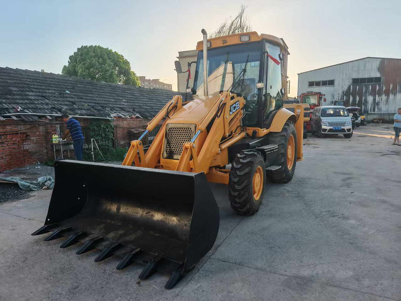 Used Second-hand Backhoe JCB 3CX - Kotrórakodó: 3 kép. Used Second-hand Backhoe JCB 3CX - Kotrórakodó: 3 kép.