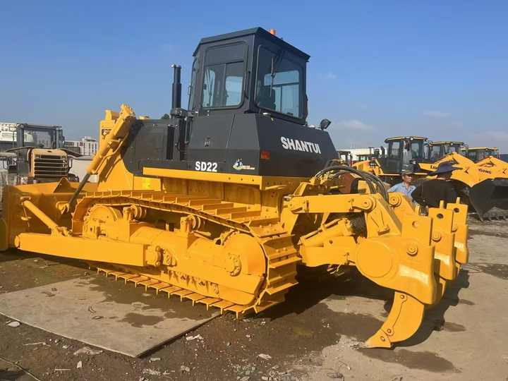 Used Shantui SD22 Crawler Bulldozer Low Price Running Working Condition for Sale SD16/SD22/SD32 in Stock - Buldózer: 3 kép. Used Shantui SD22 Crawler Bulldozer Low Price Running Working Condition for Sale SD16/SD22/SD32 in Stock - Buldózer: 3 kép.
