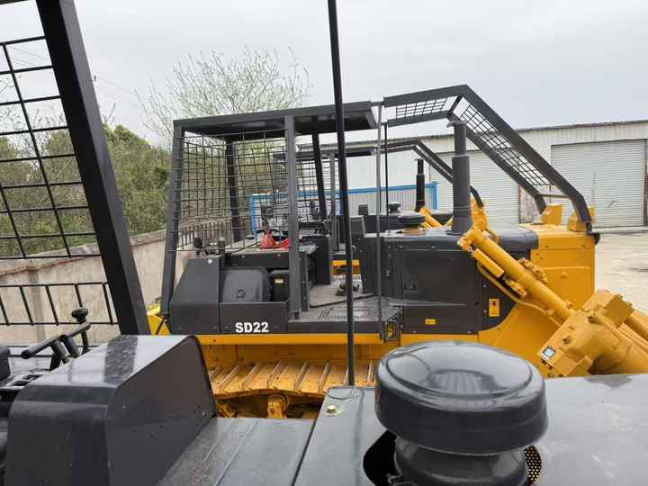 Used Shantui SD22 New Model Bulldozer Second Hand Machine Popular Brand Shantui Hydraulic Machinery - Buldózer: 2 kép. Used Shantui SD22 New Model Bulldozer Second Hand Machine Popular Brand Shantui Hydraulic Machinery - Buldózer: 2 kép.