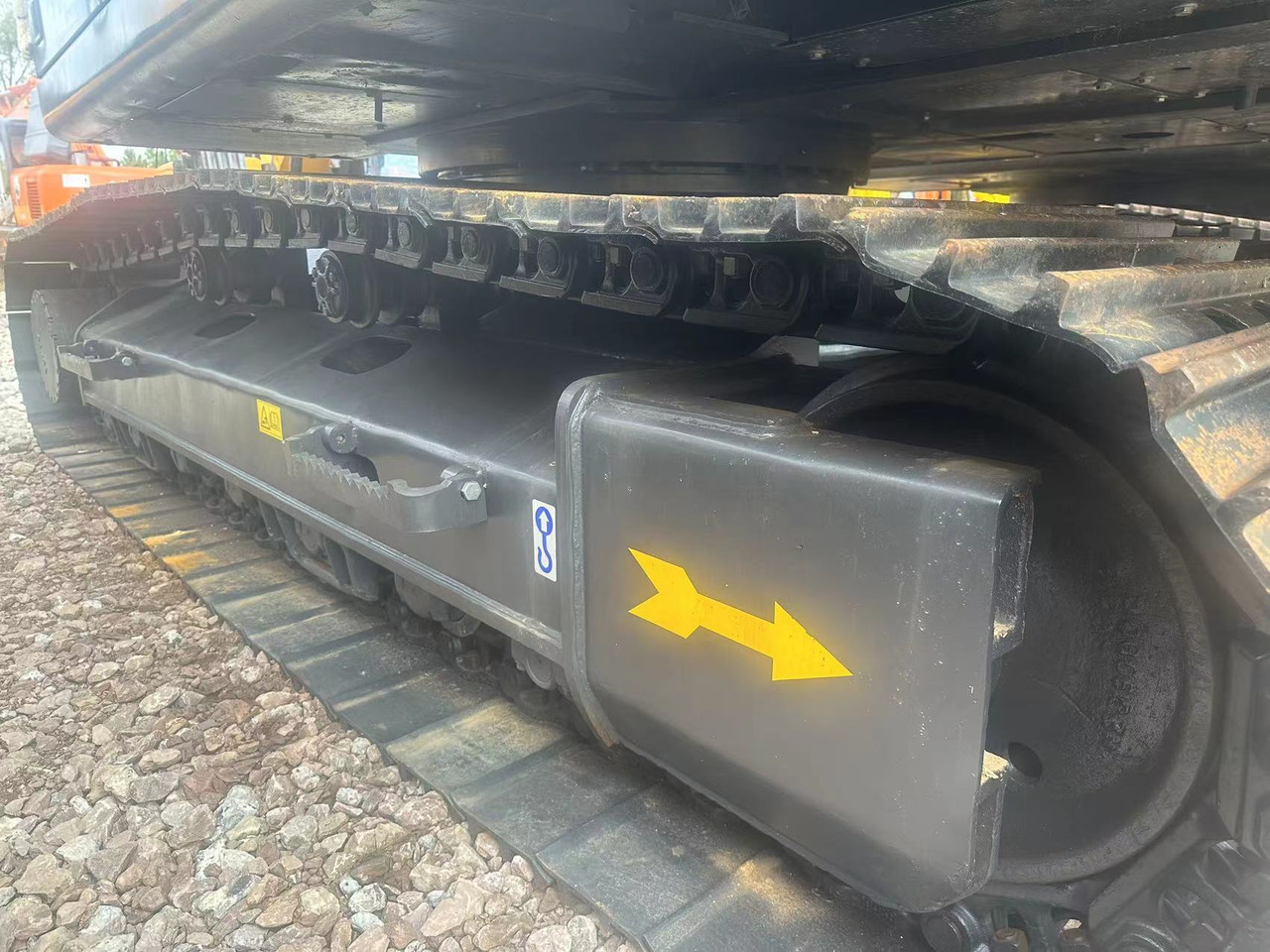 Used VOLVO EC210 Excavator Efficient Heavy Construction Equipment with Original Engine Second Hand Crawler Excavator - Kotrógép: 2 kép. Used VOLVO EC210 Excavator Efficient Heavy Construction Equipment with Original Engine Second Hand Crawler Excavator - Kotrógép: 2 kép.