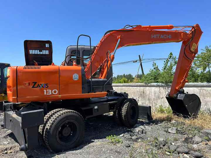 Used Wheel Excavator Hitachi ZX 130W Made in Japan 13tonHitachi Zx130w Wheel Excavator Price Used Hitachi Zx130 Excavator SALE - Kotrógép: 4 kép. Used Wheel Excavator Hitachi ZX 130W Made in Japan 13tonHitachi Zx130w Wheel Excavator Price Used Hitachi Zx130 Excavator SALE - Kotrógép: 4 kép.