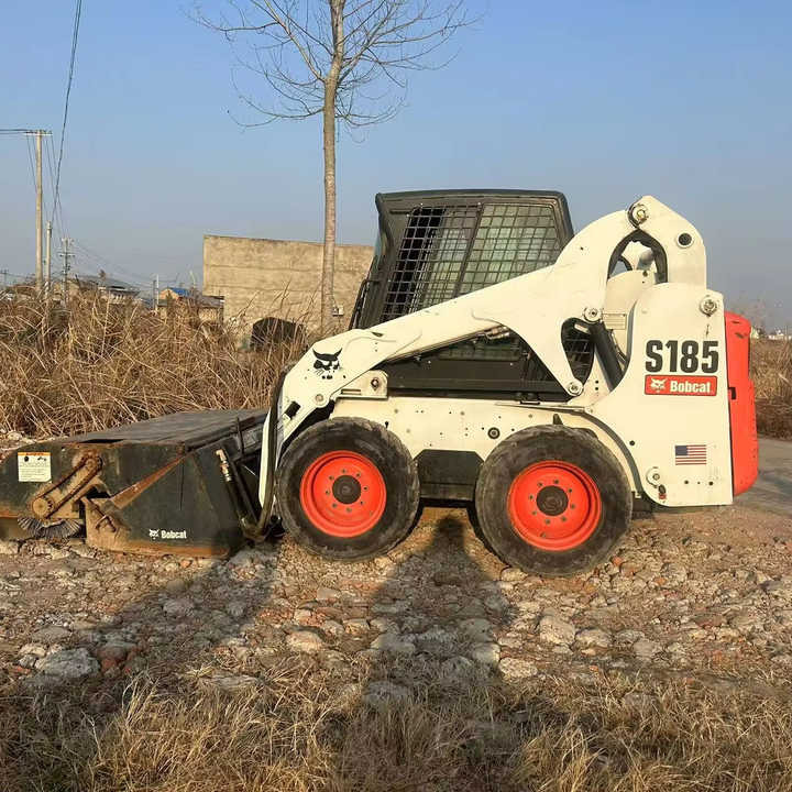 Used bobcat s185 skid steer loader on sale 100% excellent condition bobcat brand s185 s300 s550 s16 s18 skid steer sale - Mini homlokrakodó: 1 kép. Used bobcat s185 skid steer loader on sale 100% excellent condition bobcat brand s185 s300 s550 s16 s18 skid steer sale - Mini homlokrakodó: 1 kép.