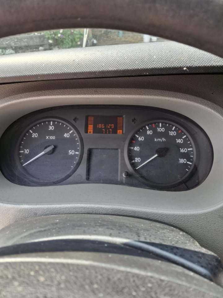 RENAULT MASTER - Hűtős teherautó: 5 kép. RENAULT MASTER - Hűtős teherautó: 5 kép.