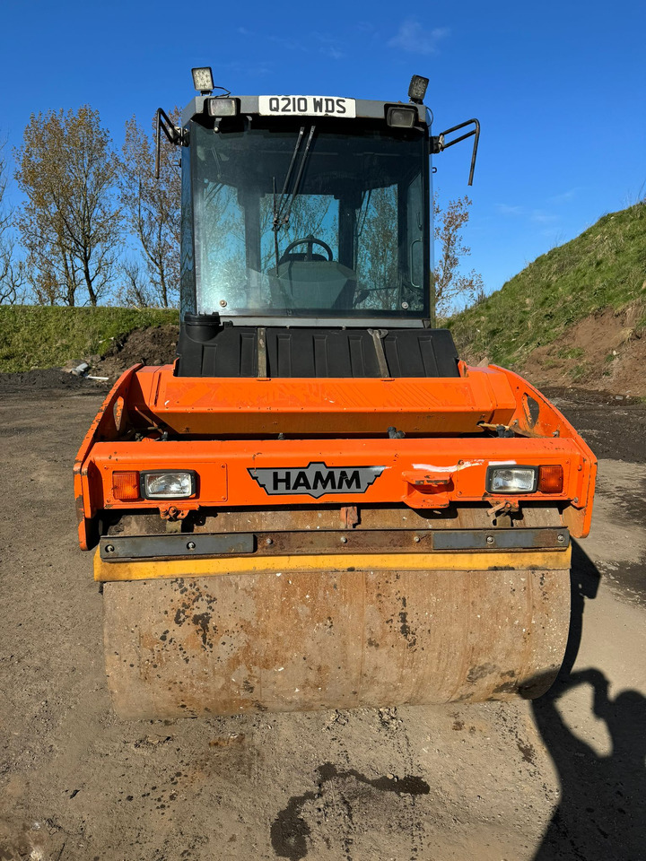 HAMM HD75 - Úthenger: 2 kép. HAMM HD75 - Úthenger: 2 kép.