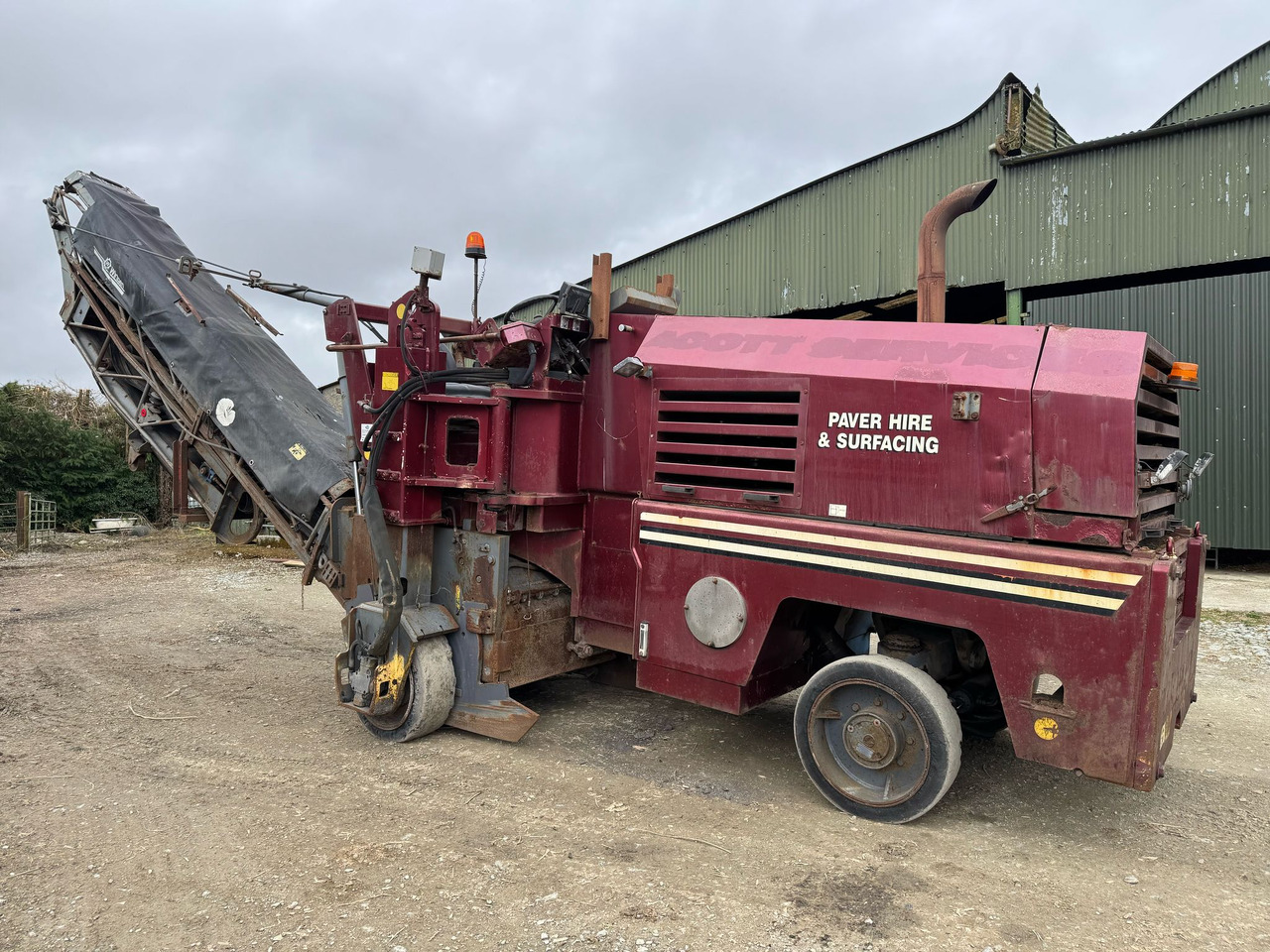 WIRTGEN W1000 - Aszfaltmaró: 2 kép. WIRTGEN W1000 - Aszfaltmaró: 2 kép.