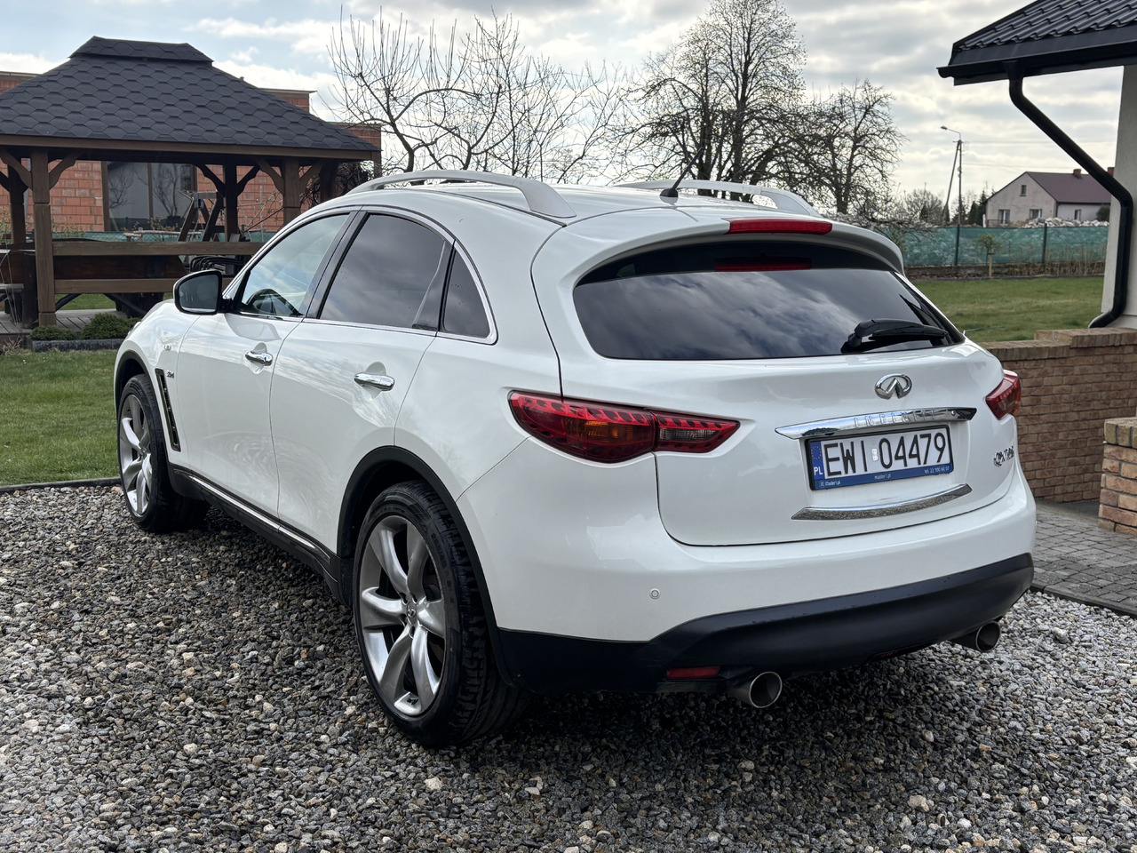 Infiniti QX70 FX30 Diesel V6 Euro6 - Terepjáró/ SUV: 5 kép. Infiniti QX70 FX30 Diesel V6 Euro6 - Terepjáró/ SUV: 5 kép.