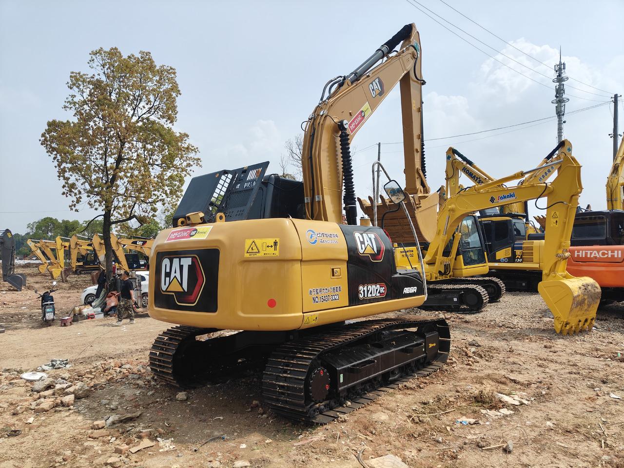 CATERPILLAR 312D - Minikotró: 4 kép. CATERPILLAR 312D - Minikotró: 4 kép.