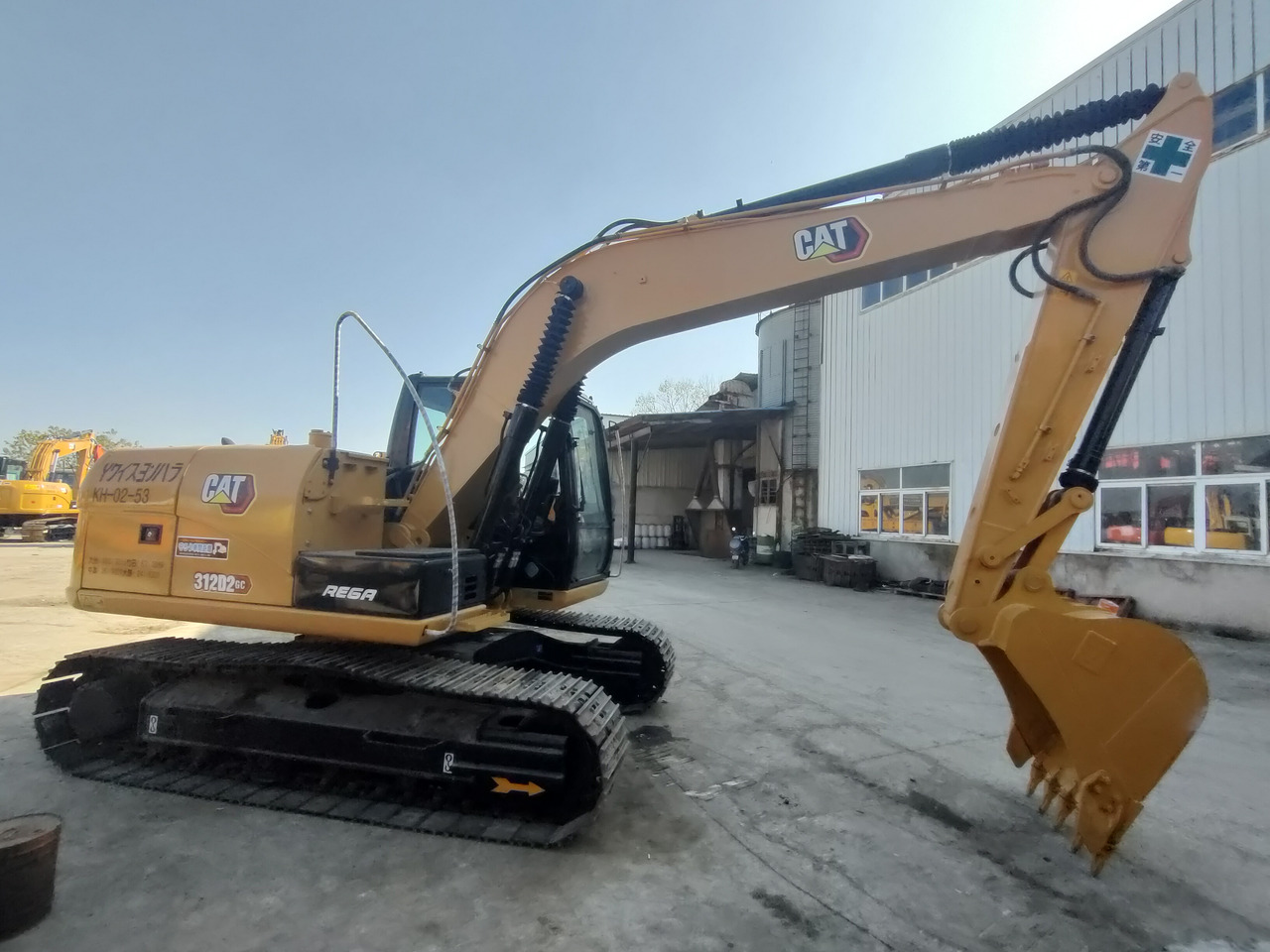 CATERPILLAR 312D2GC - Minikotró: 3 kép. CATERPILLAR 312D2GC - Minikotró: 3 kép.