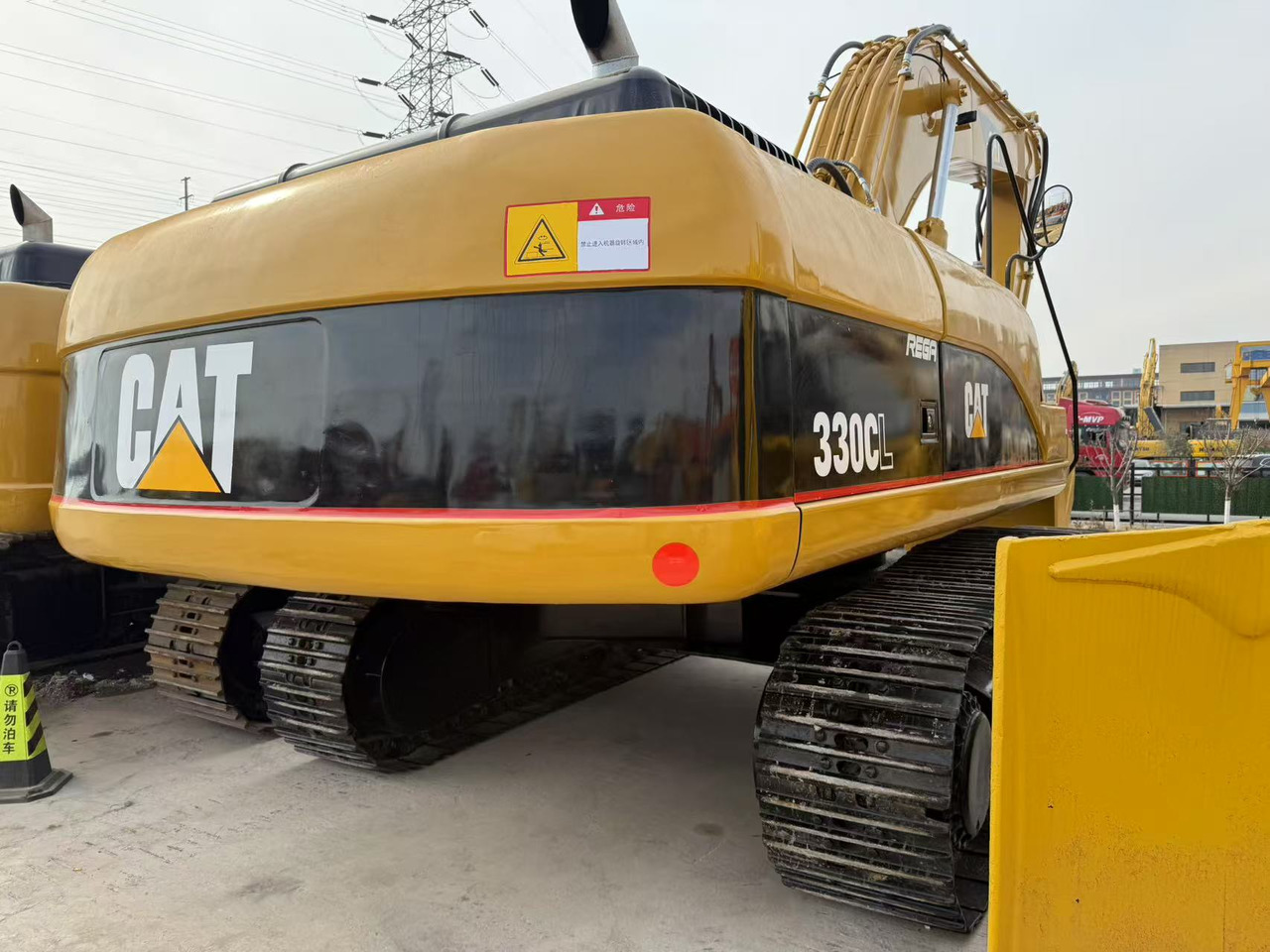 CATERPILLAR 330C - Lánctalpas kotró: 5 kép. CATERPILLAR 330C - Lánctalpas kotró: 5 kép.