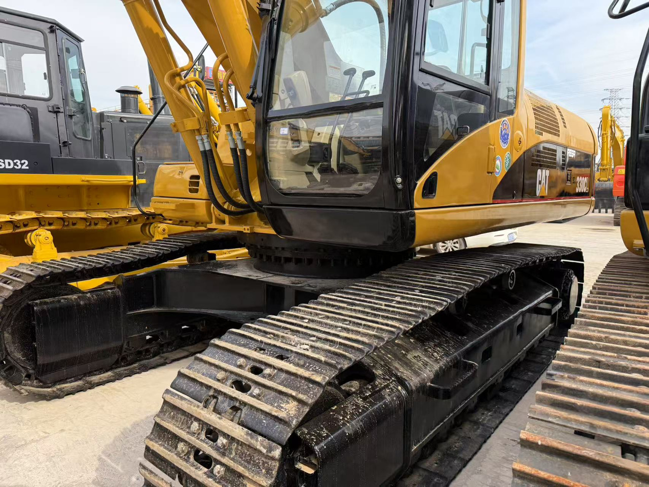 CATERPILLAR 330C - Lánctalpas kotró: 4 kép. CATERPILLAR 330C - Lánctalpas kotró: 4 kép.