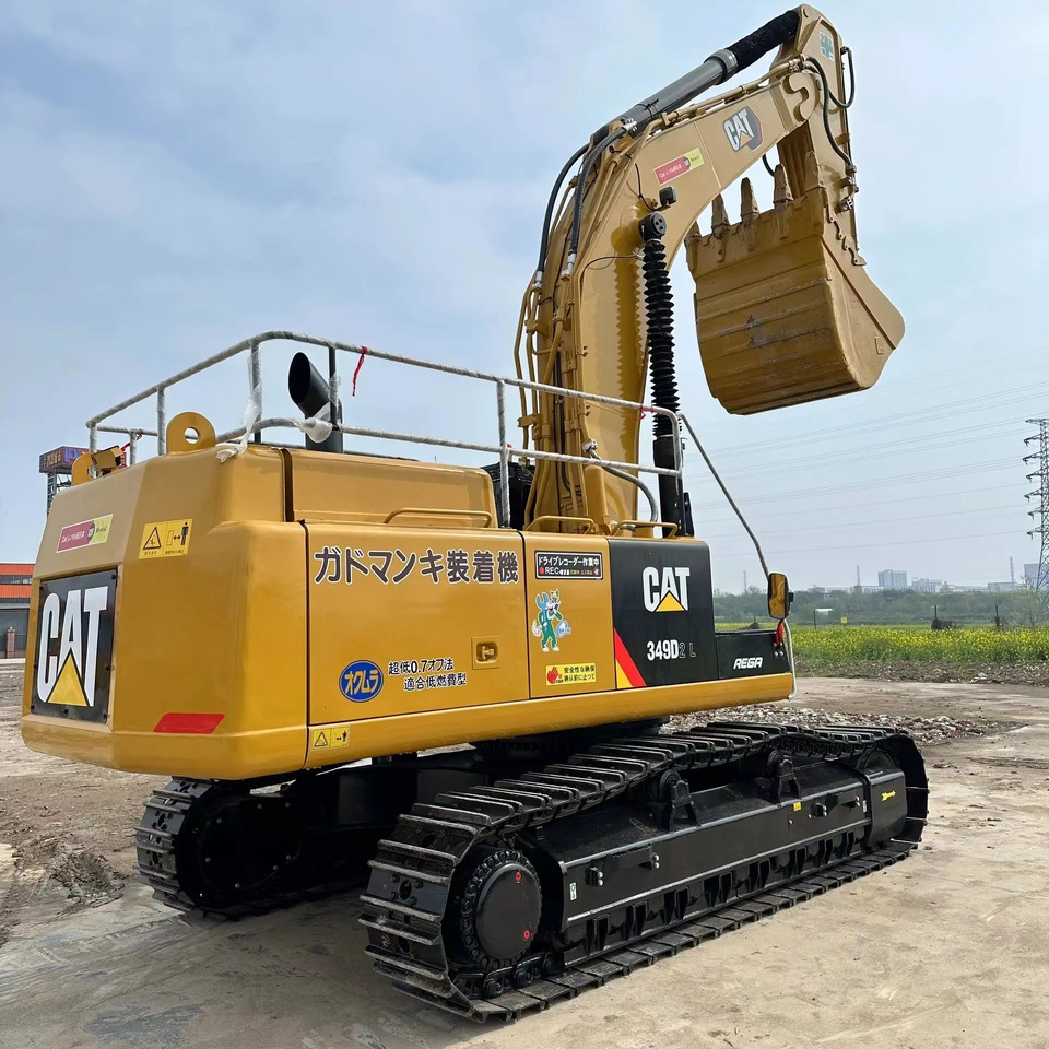 CATERPILLAR 349D2 - Lánctalpas kotró: 2 kép. CATERPILLAR 349D2 - Lánctalpas kotró: 2 kép.