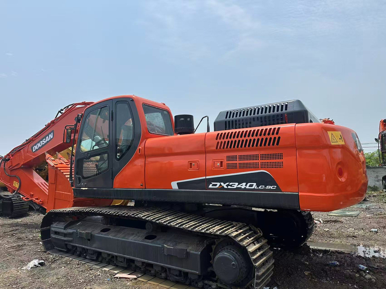 DOOSAN DX340LC-9C - Lánctalpas kotró: 1 kép. DOOSAN DX340LC-9C - Lánctalpas kotró: 1 kép.