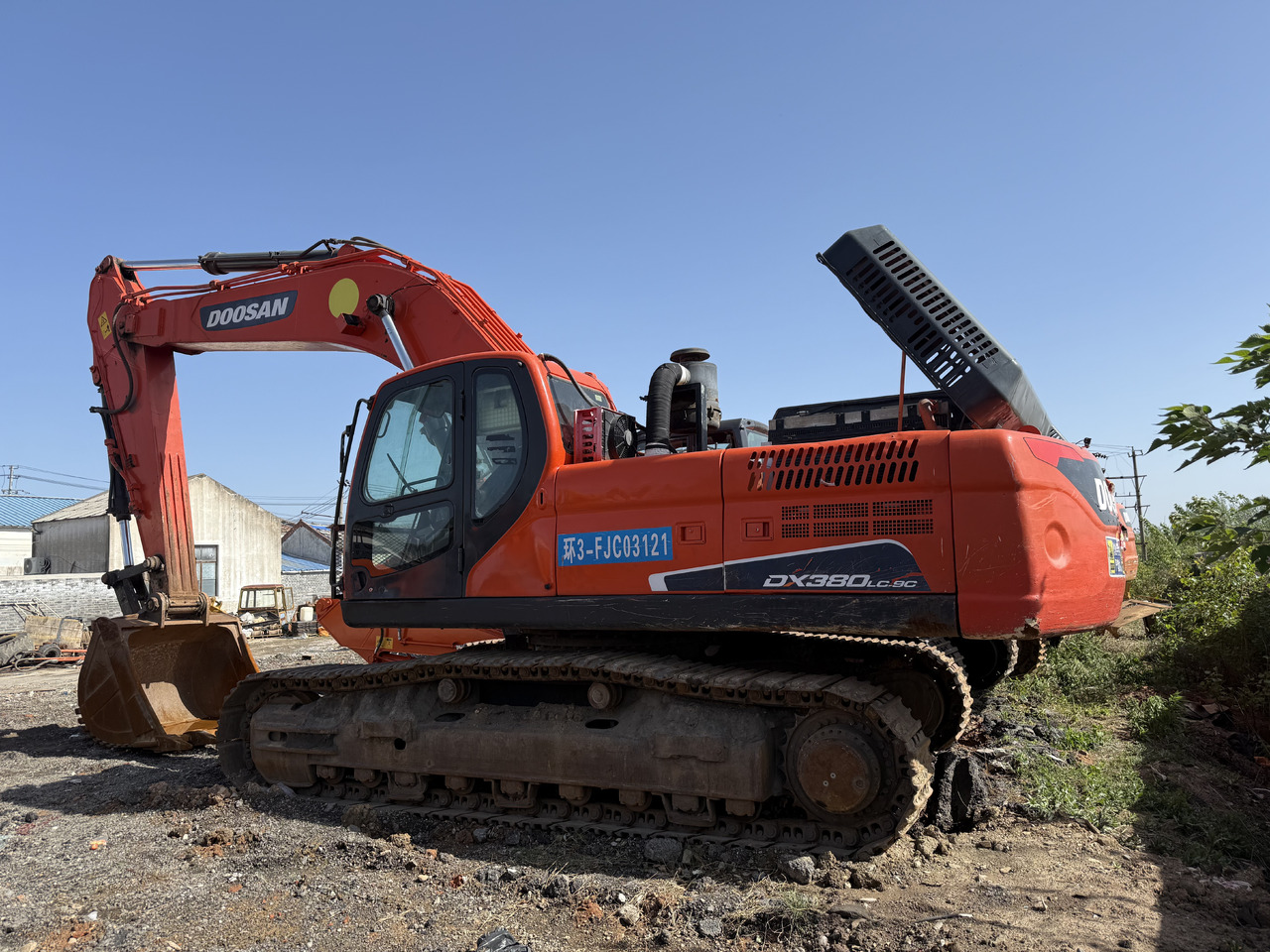 DOOSAN DX380LC-9C - Lánctalpas kotró: 2 kép. DOOSAN DX380LC-9C - Lánctalpas kotró: 2 kép.