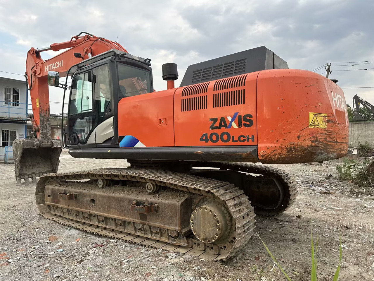 HITACHI ZX400LCH - Lánctalpas kotró: 3 kép. HITACHI ZX400LCH - Lánctalpas kotró: 3 kép.