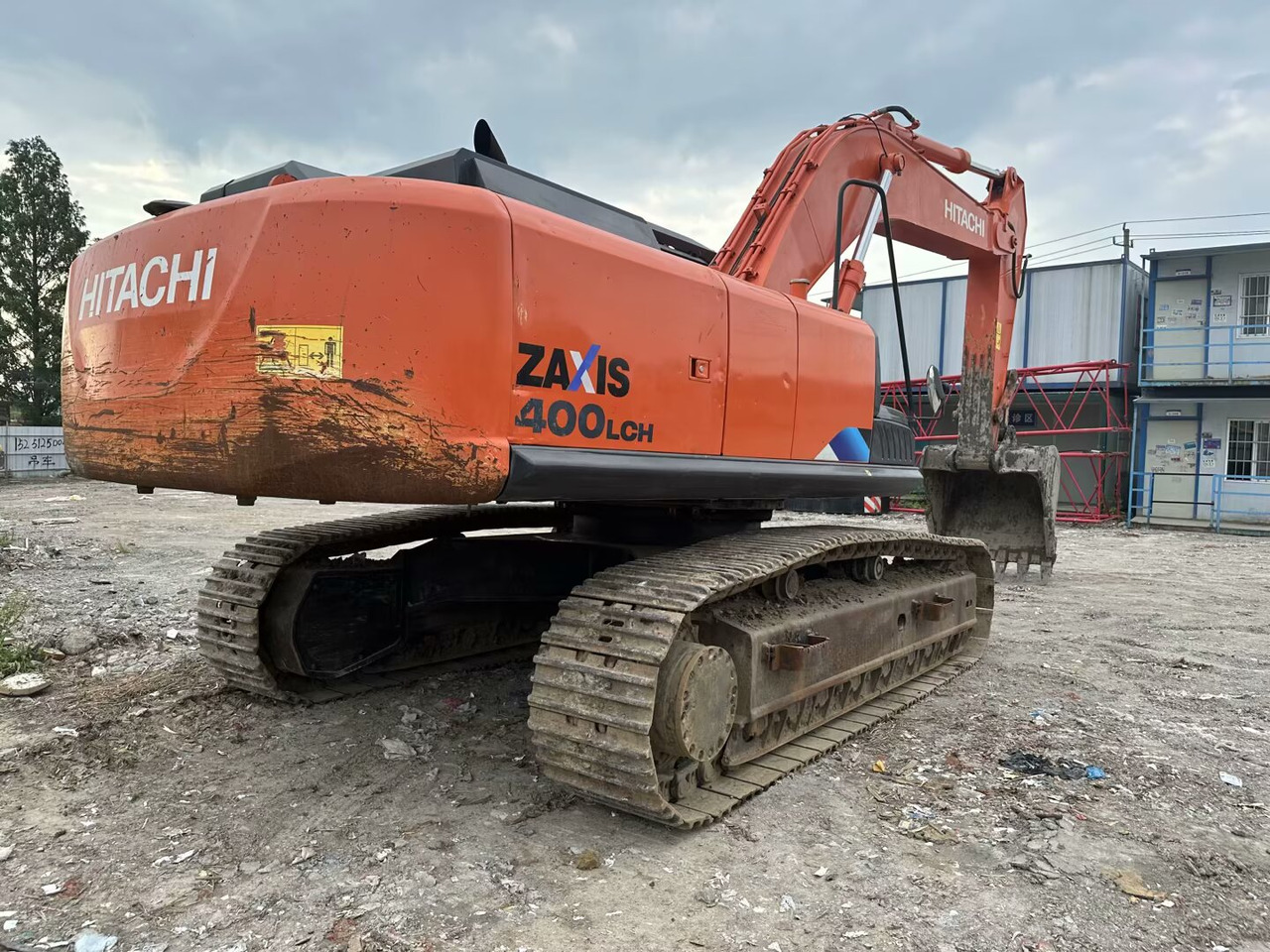 HITACHI ZX400LCH - Lánctalpas kotró: 2 kép. HITACHI ZX400LCH - Lánctalpas kotró: 2 kép.