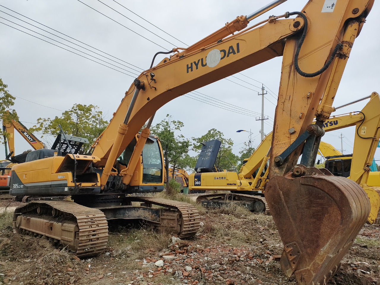 HYUNDAI R385LC-9T - Lánctalpas kotró: 4 kép. HYUNDAI R385LC-9T - Lánctalpas kotró: 4 kép.