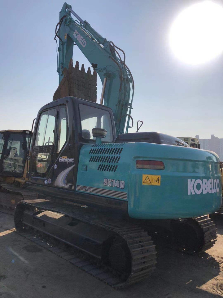 KOBELCO SK140 - Minikotró: 1 kép. KOBELCO SK140 - Minikotró: 1 kép.