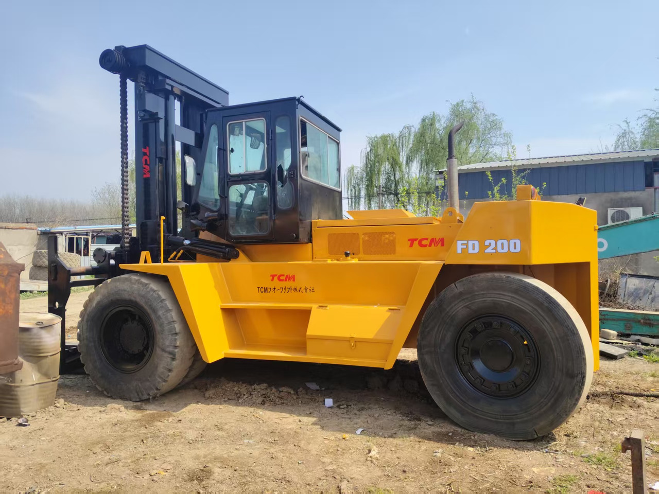 KOMATSU FD200 - Dízel targonca: 1 kép. KOMATSU FD200 - Dízel targonca: 1 kép.
