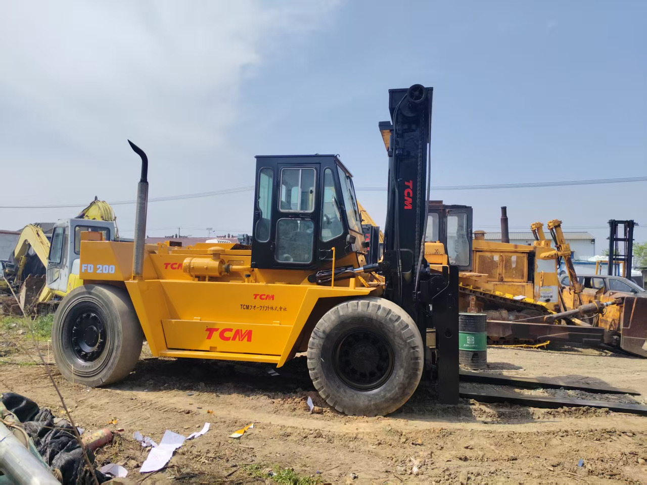 KOMATSU FD200 - Dízel targonca: 2 kép. KOMATSU FD200 - Dízel targonca: 2 kép.
