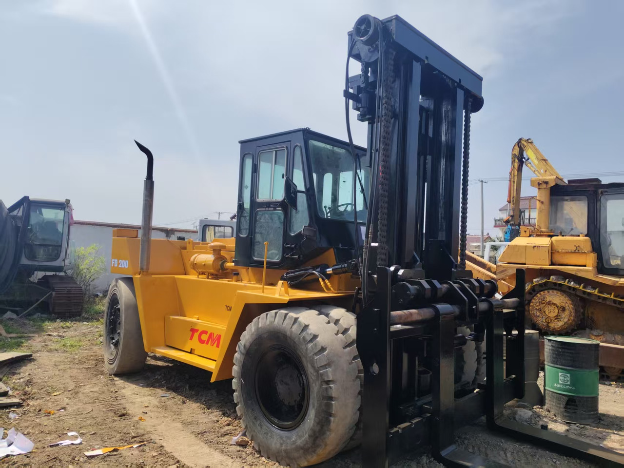 KOMATSU FD200 - Dízel targonca: 3 kép. KOMATSU FD200 - Dízel targonca: 3 kép.