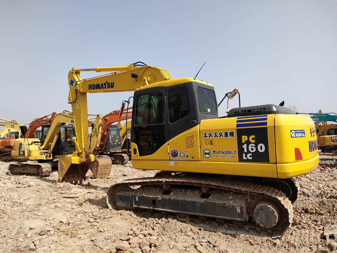 KOMATSU PC160-7 - Lánctalpas kotró: 1 kép. KOMATSU PC160-7 - Lánctalpas kotró: 1 kép.