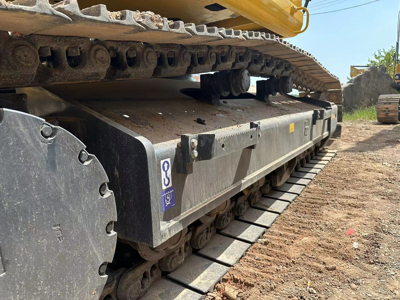 KOMATSU PC400-8 - Lánctalpas kotró: 5 kép. KOMATSU PC400-8 - Lánctalpas kotró: 5 kép.
