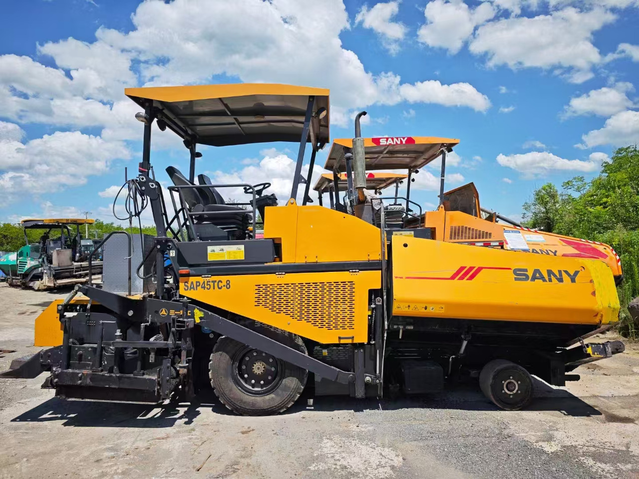 SANY SAP45TC-8 - Útburkológép: 2 kép. SANY SAP45TC-8 - Útburkológép: 2 kép.