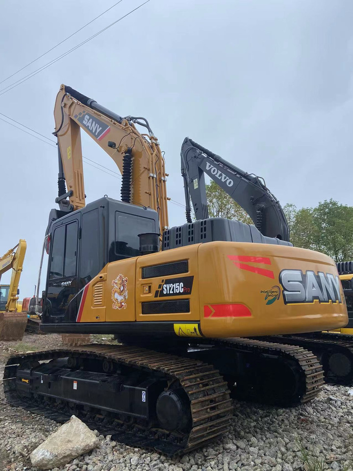 SANY SY215C - Lánctalpas kotró: 1 kép. SANY SY215C - Lánctalpas kotró: 1 kép.
