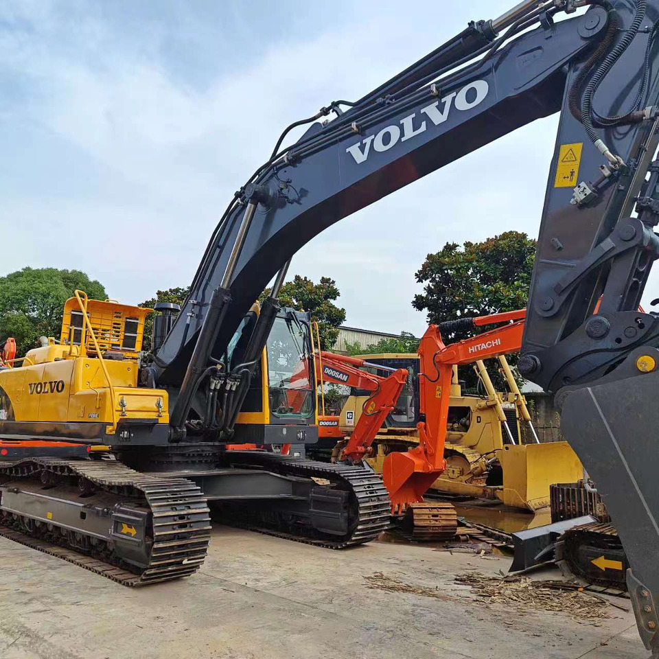 VOLVO EC360BLC - Lánctalpas kotró: 1 kép. VOLVO EC360BLC - Lánctalpas kotró: 1 kép.